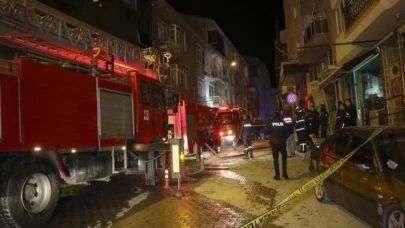 Uşak'ta 4 katlı binada yangın: 7 kişi dumandan etkilendi