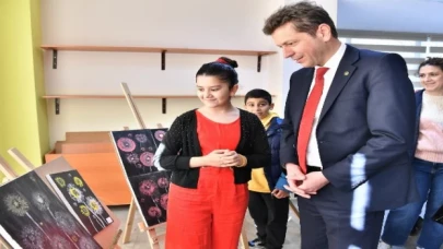 Bursa Osmangazi’nin ’Bilgi Evi’den renkli sergi