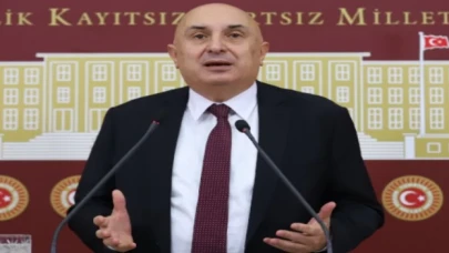 CHP’li Özkoç: Tarih millet için değil, koltuk için belirlendi