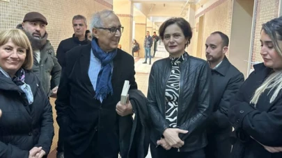 ’Cumhurbaşkanına Hakaret’ten yargılanan Ataol Behramoğlu’na beraat