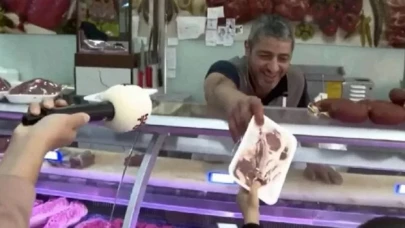 Habertürk, 'Annem karne hediyesi et aldı' haberini yapan muhabiri işten çıkardı