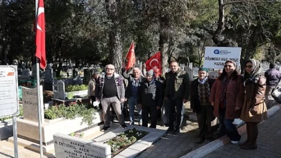 Huzurevi Sakinleri Topçu Yüzbaşı’nı Mezarı başında andı