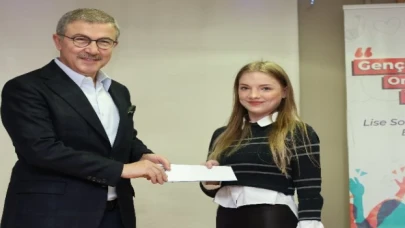 İstanbul Eyüpsultan’da liselilere 750 TL eğitim desteği