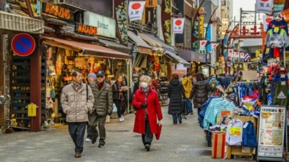 Japonya’da hükümet, Tokyo’dan taşınan ailelere, çocuk başına 1 milyon yen verecek