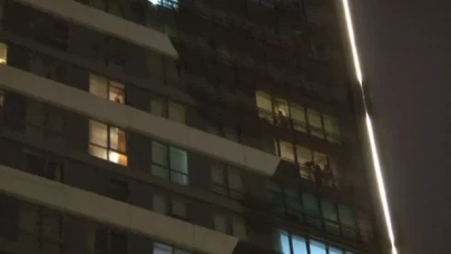 Kadıköy'de tencere tavalı sitede aidat protestosu