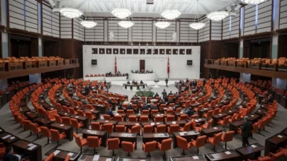 Milletvekillerinin maaşı 56 bin 445 liradan 73 bin 379 liraya yükseldi