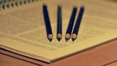 Para karşılığı makale yazıyorlar: '12 taksitle doçentlik'