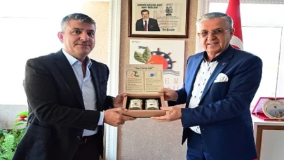 Pazarcılar Odası Başkanı’ndan Başkan Topaloğlu’na ziyaret