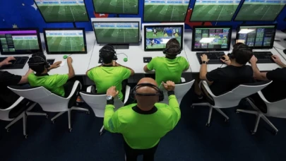 UEFA Konferans Ligi'nde sezonun kalan bölümünde VAR kullanılacak