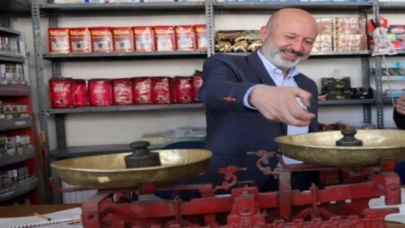 Ahmet Çolakbayrakdar’a esnaf övgüsü