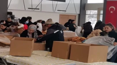 Balıkesir’den deprem bölgesine 5 tır gıda