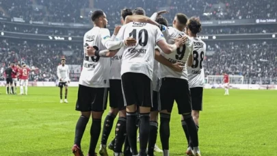 Beşiktaş-Antalyaspor maçında 13 oyuncu forma giyemeyecek