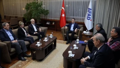 CHP Genel Başkanı Kılıçdaroğlu, AFAD Acil Durum Yönetim Merkezi’ni ziyaret etti