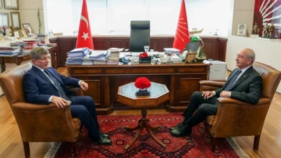 Davutoğlu, Kılıçdaroğlu'nu ziyaret etti