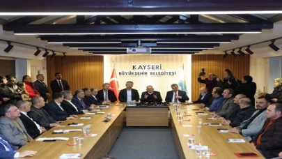 Deprem bölgesinde Kayseri seferberliği