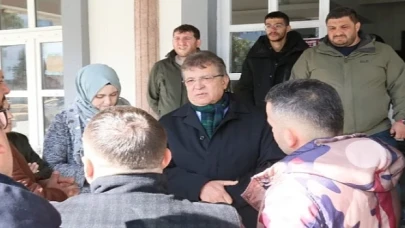 Edremit Belediyesi Depremzedelerin Yanında