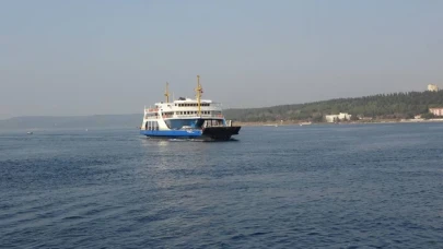 Gökçeada ve Bozcaada feribot seferlerine ’fırtına’ engeli