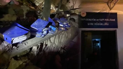 Hatay’da resmi evrakların olduğu binaya 'delil karartma' amacıyla yıkılma kararına iddiasına Bakanlık'tan açıklama