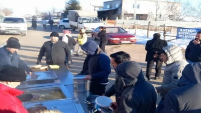 Kayseri Büyükşehir’den depremzedelere şefkat eli