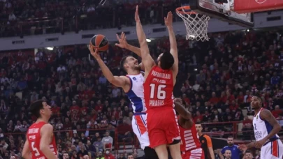 Maç Sonucu : Olympiacos 76 - 70 Anadolu Efes