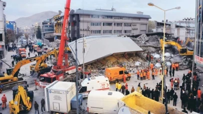 Van depreminde 24 şahsın öldüğü Bayram Oteli davasında  ’zaman aşımı’ uyarısı