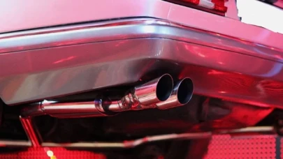 Abartı egzozlu araç kullanan sürücüye birçok suçtan toplam 24 bin 335 lira ceza