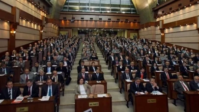 AK Partili Ertuğrul ve CHP’li Çepni, milletvekili aday adaylığı için İBB Meclisi’nden istifa etti
