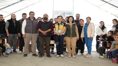 Avcılar Belediyesi Deprem Bölgesinde Çadır Okul Kurdu