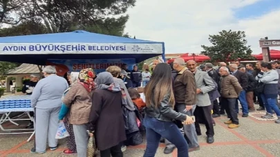 Aydın Büyükşehir Belediyesi '18 Mart Çanakkale Zaferi ve Şehitleri Anma Günü’nde Helva Hayrı Gerçekleştirdi