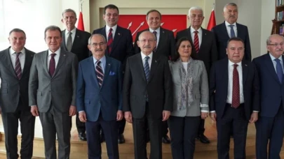 Yarın resmi olarak yapılması planlanan toplantı öncesi bazı CHP’li belediye başkanları Ankara’da toplandı