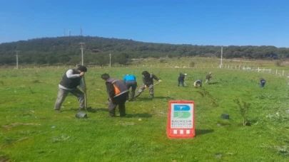 Çöplerin yerini zakkum çiçekleri alıyor