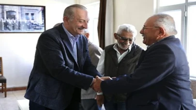 Didim Belediye Başkanı A. Deniz Atabay, Yaşlılar Haftası dolayısıyla Didim Huzurevi’ni ziyaret etti