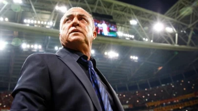 Fatih Terim'in imzalı formasını, Fenerbahçe kongre üyesi aldı