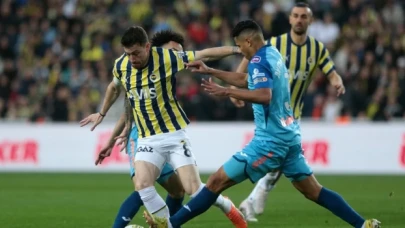 Fenerbahçe ve Rus ekibi Zenit depremzedeler için oynadı