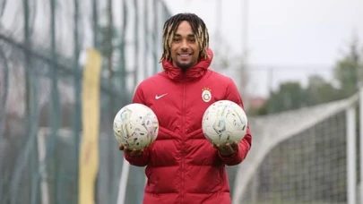 Galatasaray, Sacha Boey'in sözleşmesini yeniliyor
