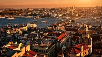 İstanbul'dan kaçış başladı: Mega kentten ayrılanların sayısı son 20 yılın zirvesinde