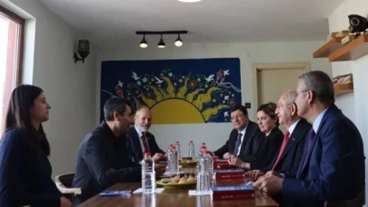 Kılıçdaroğlu, SOL Parti Başkanlar Kurulu Üyesi Önder İşleyen ile bir araya geldi