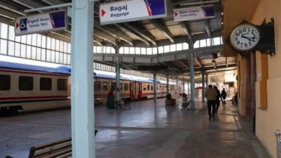 Malatya tren garında 04.17’de duran tarihi saat, depremin unutulmaması için çalıştırılmadı