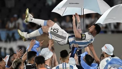 Messi kulüp ve milli takım kariyerinde 800 gole ulaştı