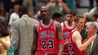 Michael Jordan'ın ayakkabıları açık artırmaya çıkıyor