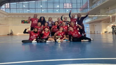 Voleybolda Nevşehir Belediyesi rüzgarı