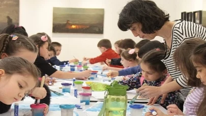 Çocuklar için 'Sihirli Boya Resim Atölyesi’ Trump Art Gallery’de, 15 Nisan Cumartesi