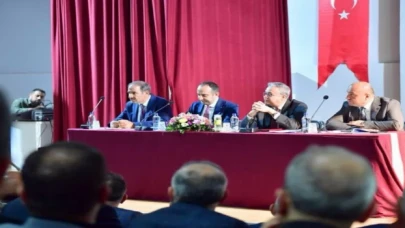 Diyarbakır Valisi Hani’de muhtarlarla buluştu