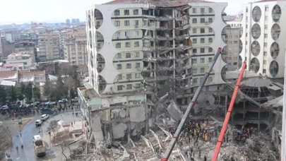 Galeria Sitesi'nin müteahhidi yakalandı