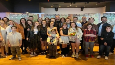 Gizemli Ada Mençuna depremzede çocuklarla buluştu