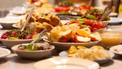 İftar sonrası baş ağrısı neden olur?