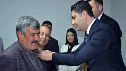 İYİ Parti'den istifa eden 200 kişi MHP'ye katıldı!