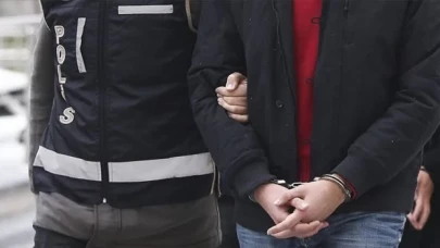 Kendilerini ’kamu görevlisi’ olarak tanıttılar; 2 milyon 750 bin lira dolandırdılar