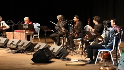 Narlıdere’de İran Ezgileri Depremzedeler İçin Seslendirildi