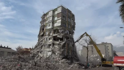 Prof. Dr. Sözbilir: Bölgede henüz kırılmamış çok sayıda fay parçası var